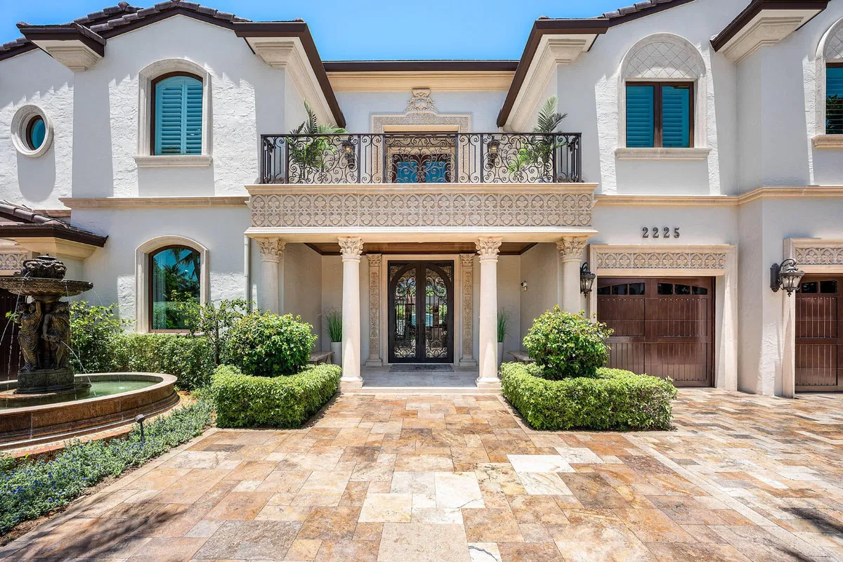 Royal Palm Yacht and Country Club Residence photo 7
