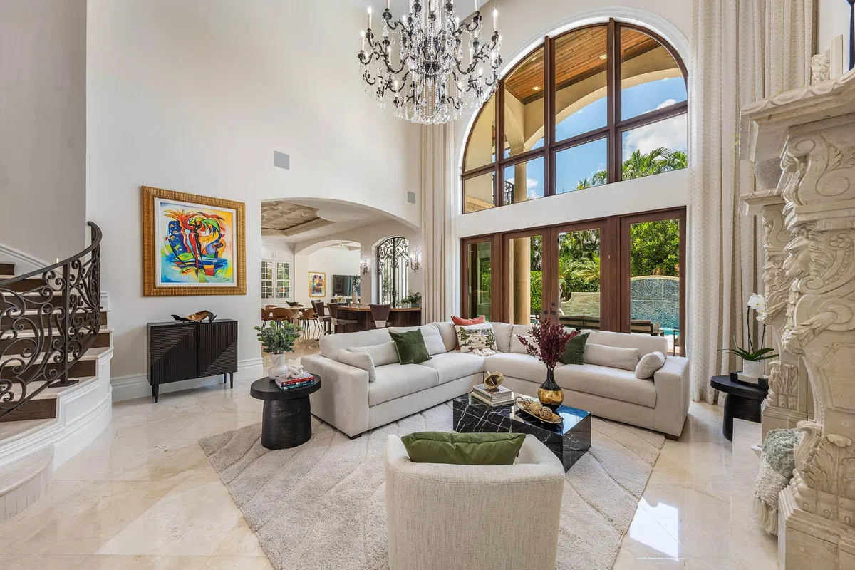 Royal Palm Yacht and Country Club Residence photo 10