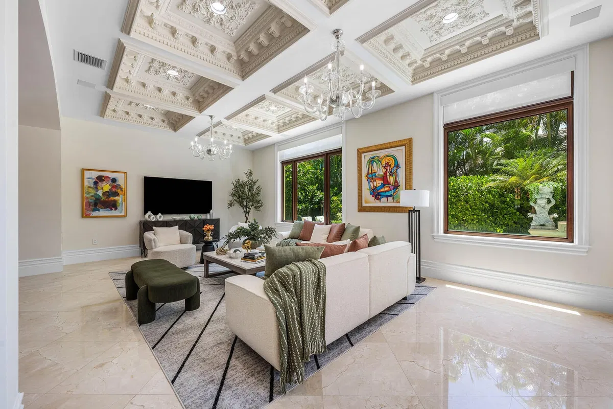 Royal Palm Yacht and Country Club Residence photo 22
