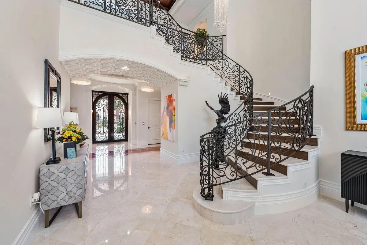 Royal Palm Yacht and Country Club Residence photo 43