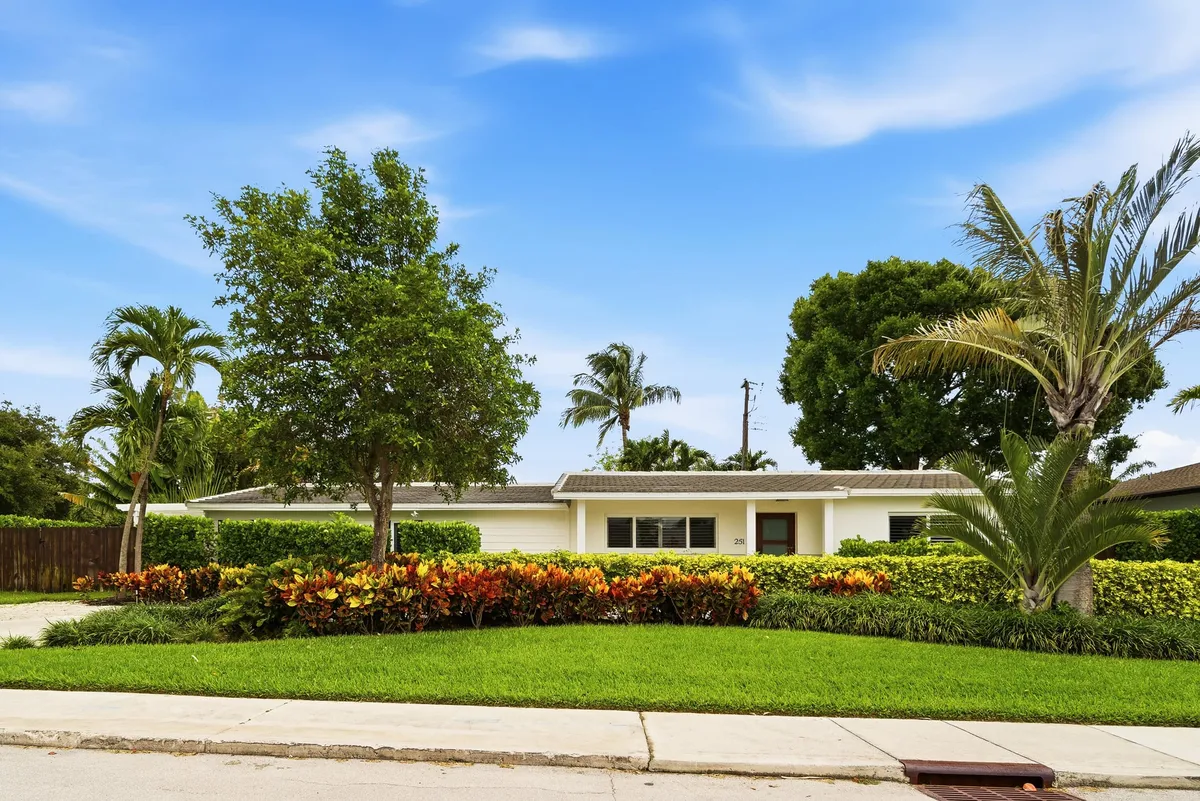 SoSo West Palm Beach Residence
