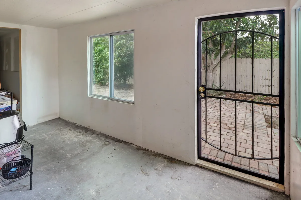  Residence photo 19