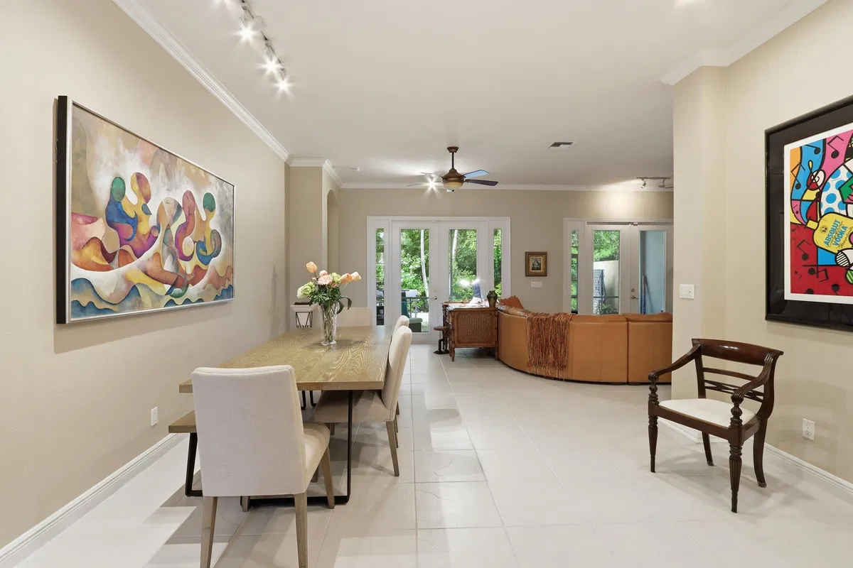 Residence photo 4