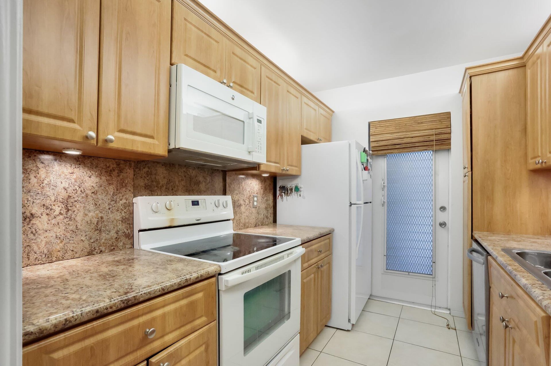 Unit 151 photo 13