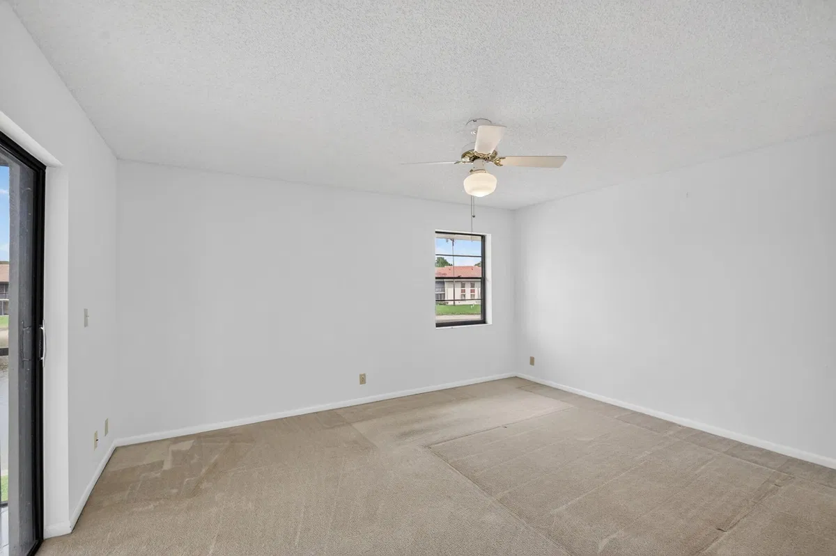 Unit 201 photo 25