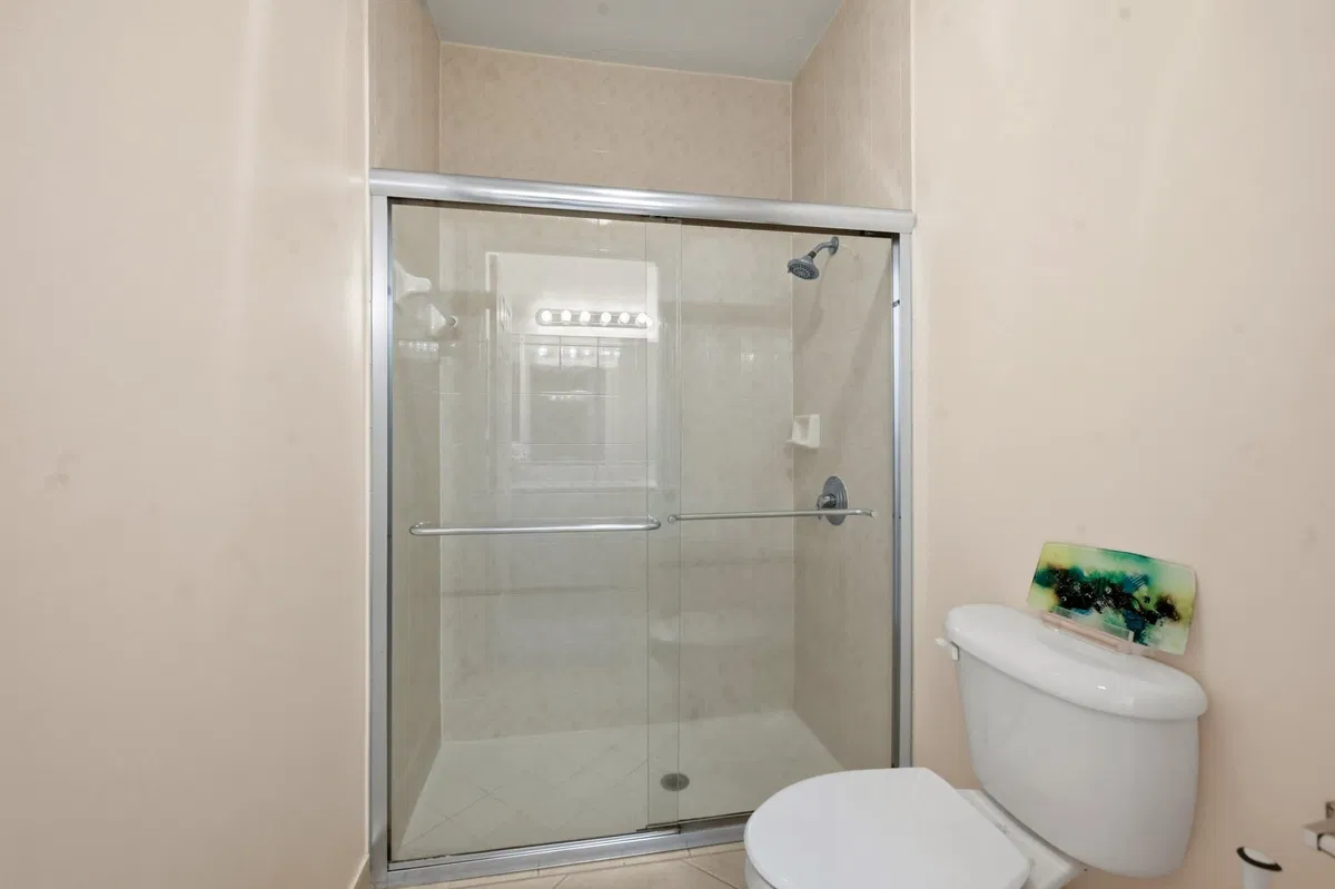 Residence photo 16