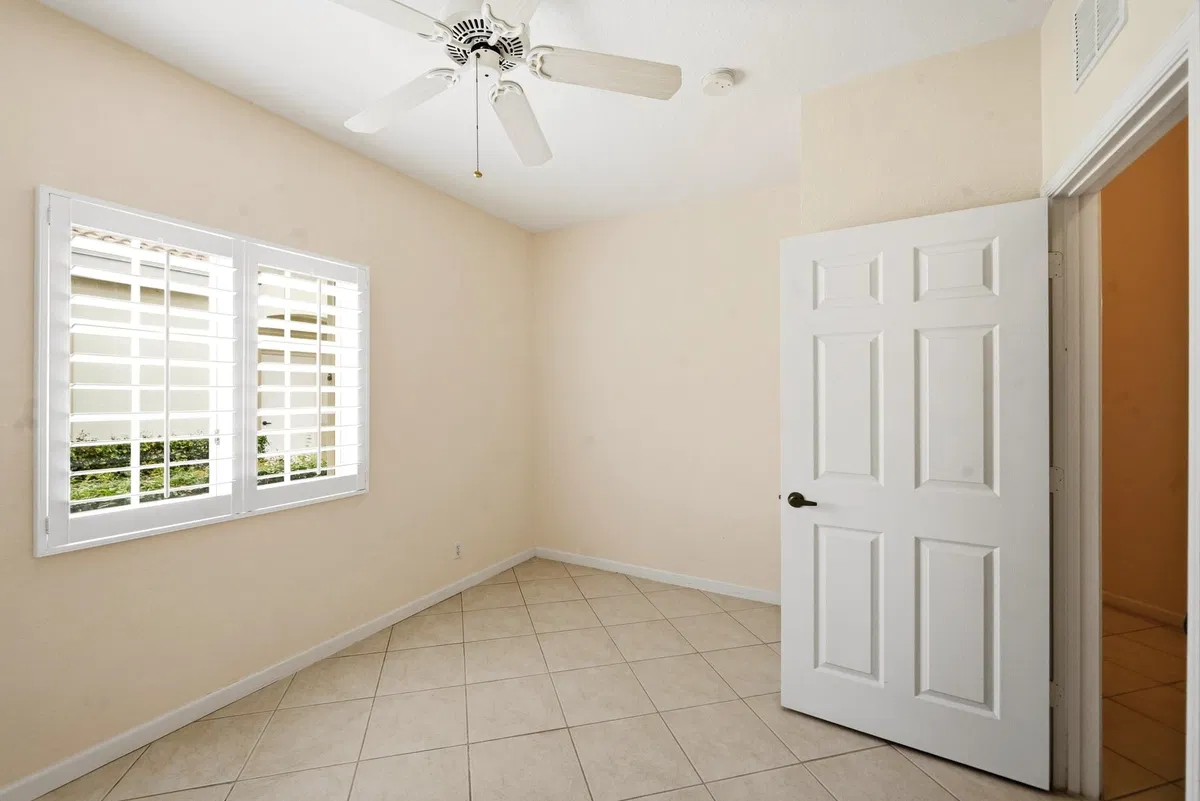 Residence photo 19