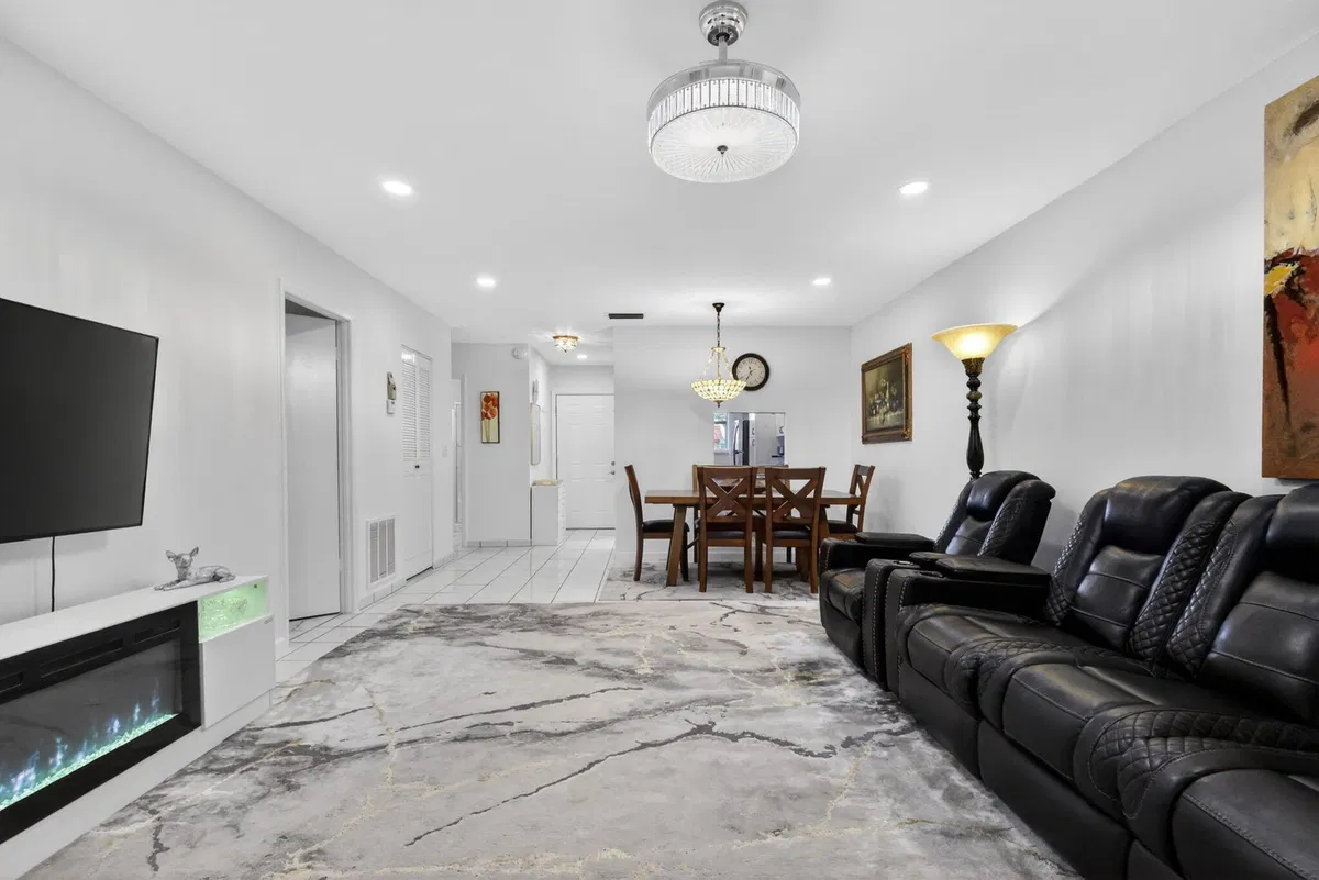  Residence photo 10