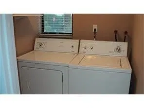 Unit 146 photo 4