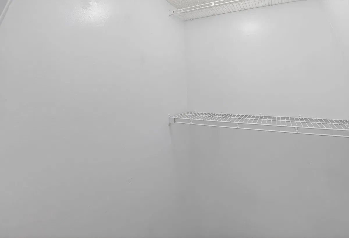 Unit D photo 19