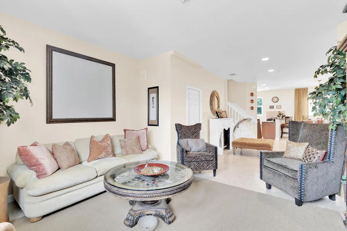 Residence photo 4