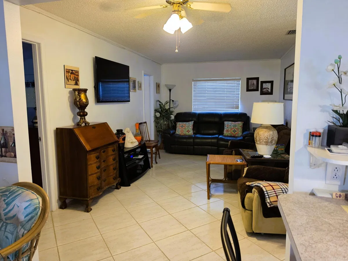 Residence photo 34