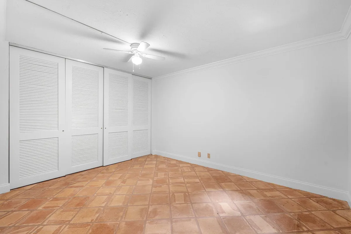 Residence photo 22