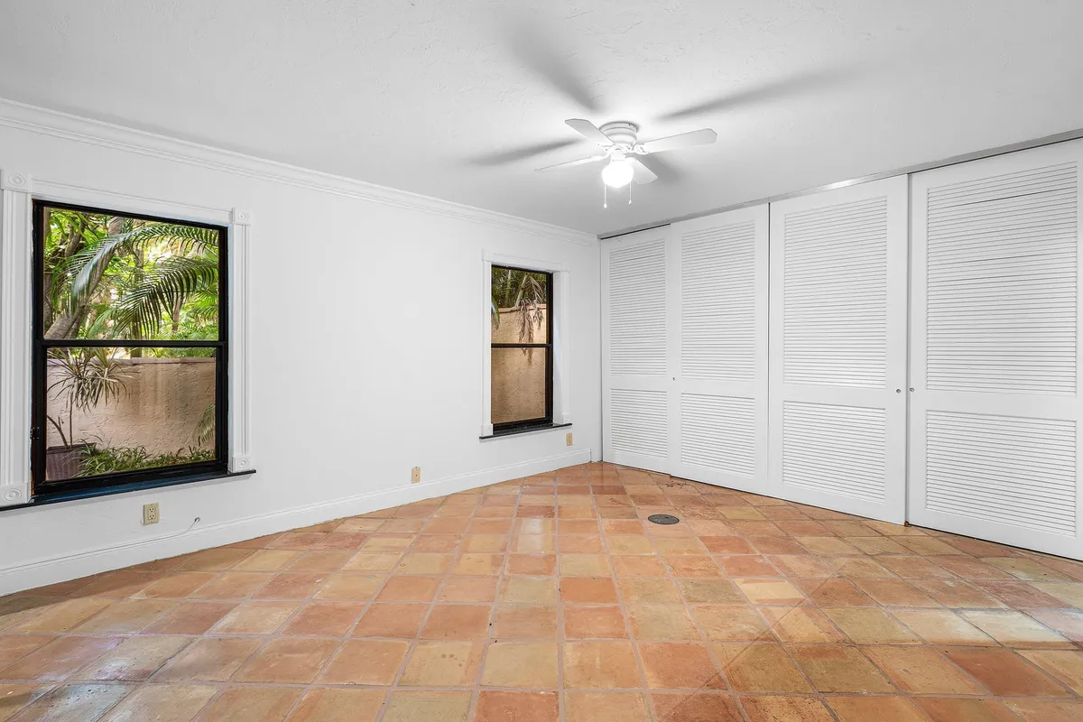 Residence photo 25