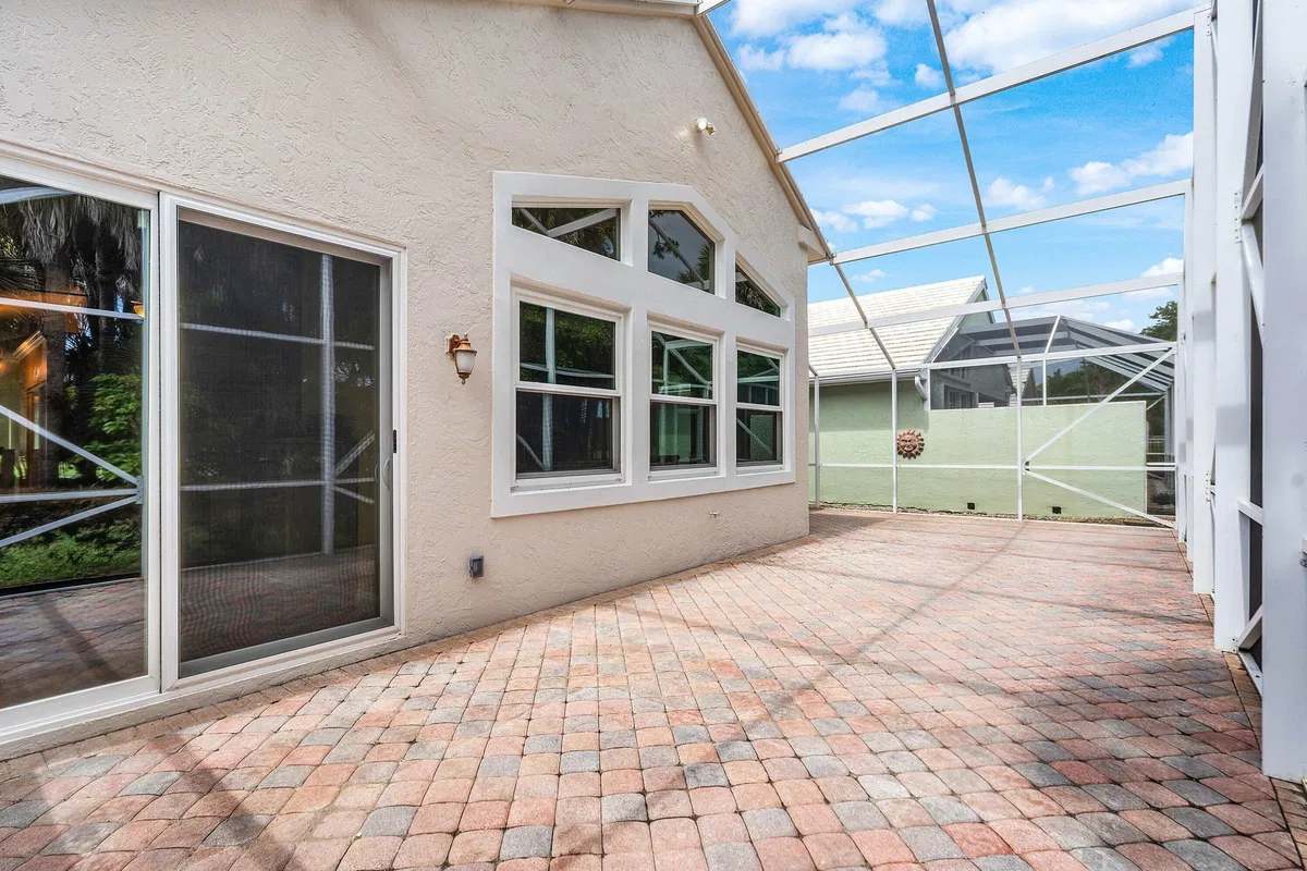 Residence photo 22