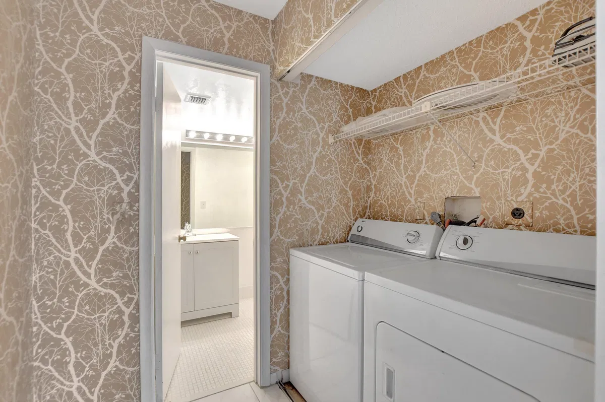 Unit 202 photo 16