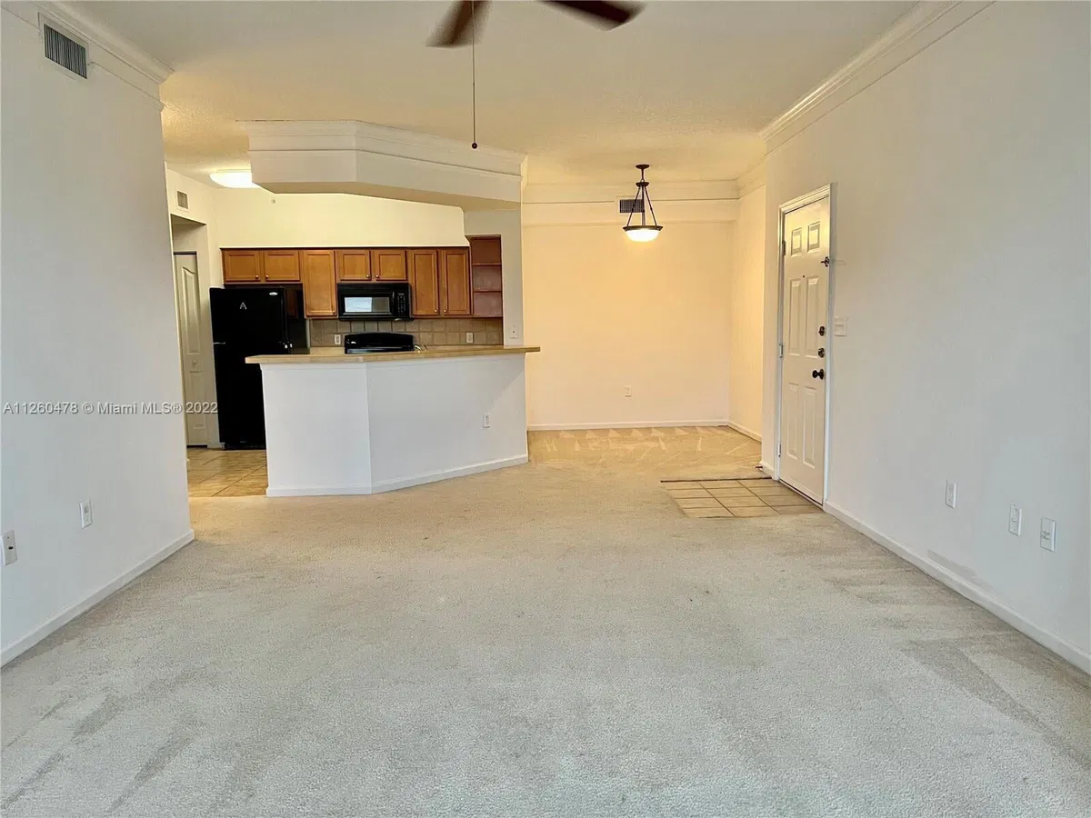 Unit 4305 photo 7