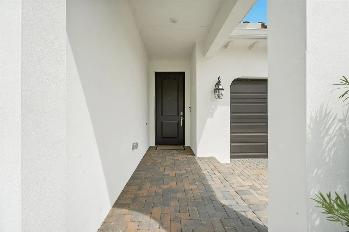 Residence photo 4