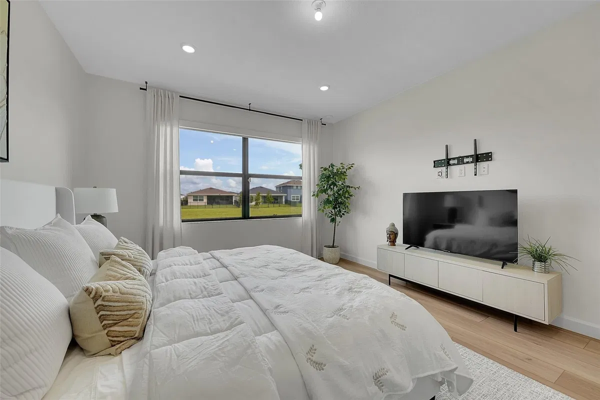 Residence photo 16