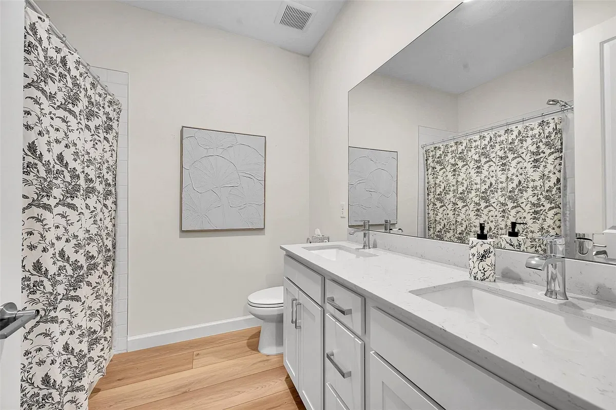 Residence photo 22
