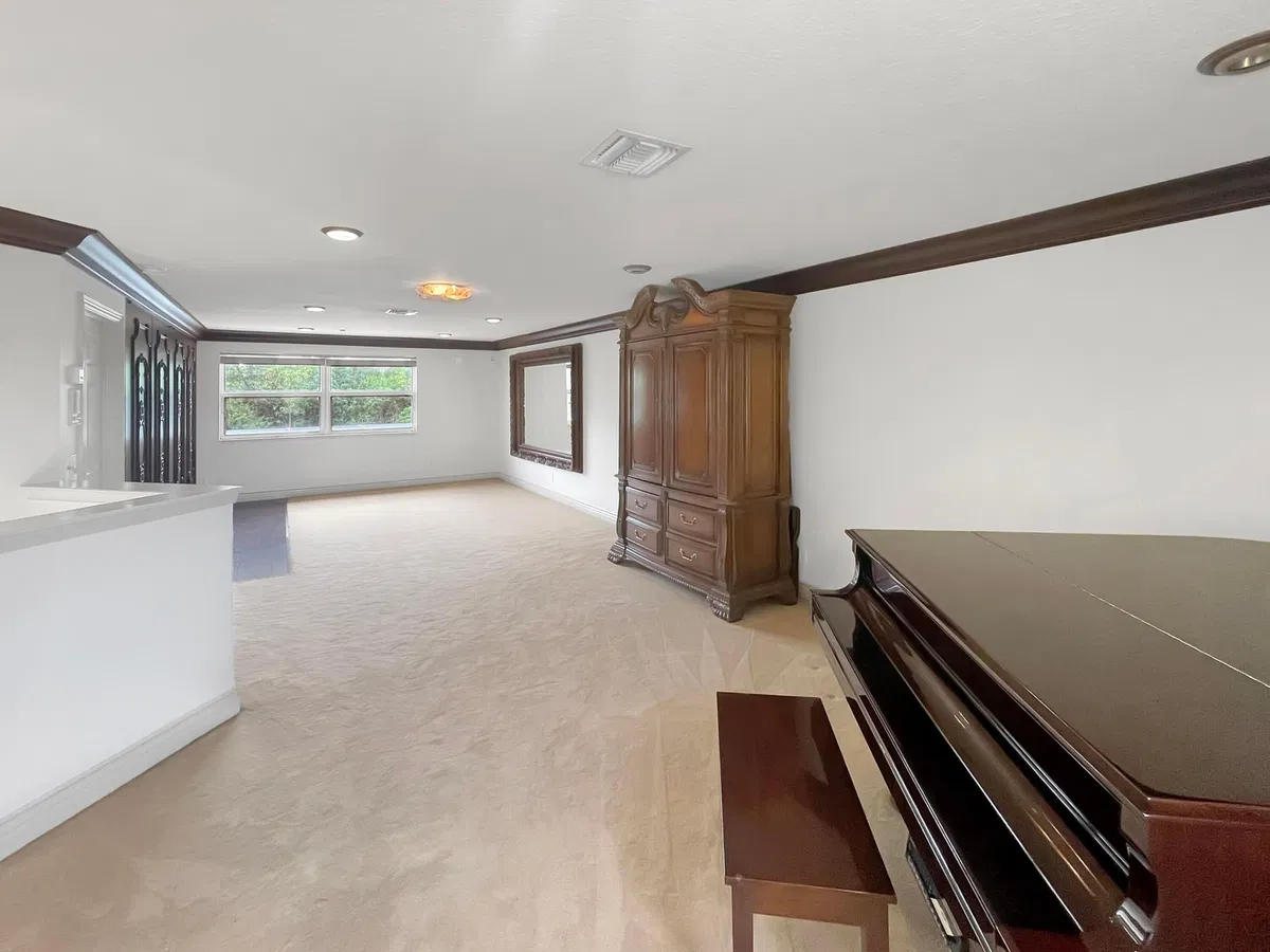 Residence photo 19
