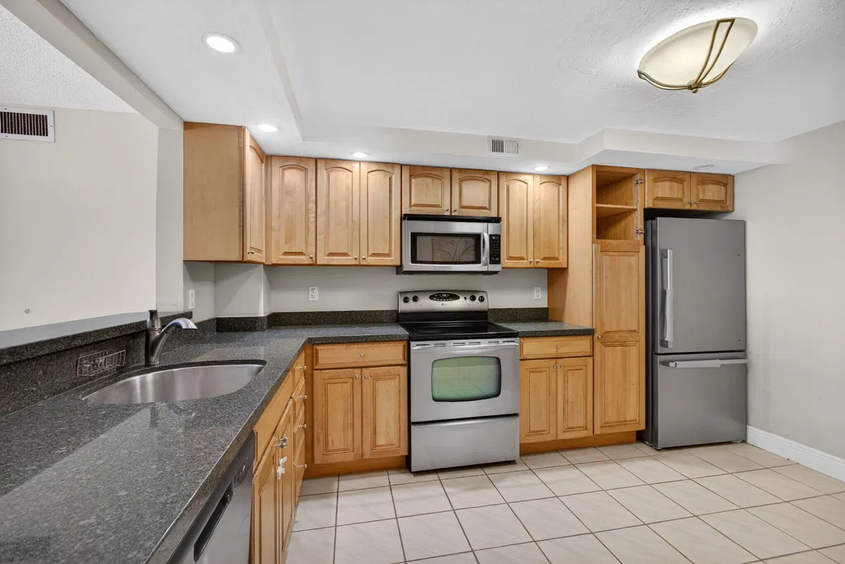 Singer Island Unit 219 photo 10