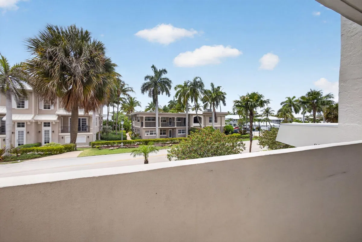Singer Island Unit 219 photo 25