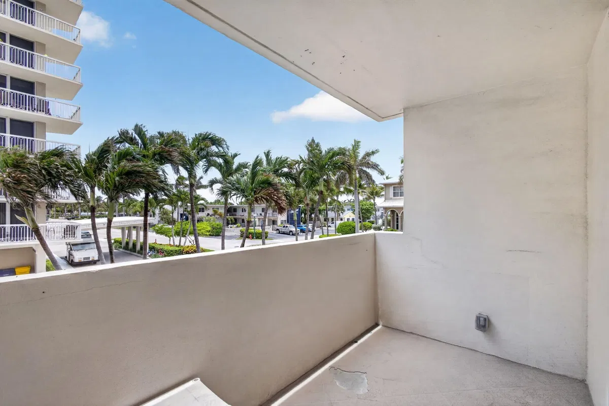 Singer Island Unit 219 photo 31