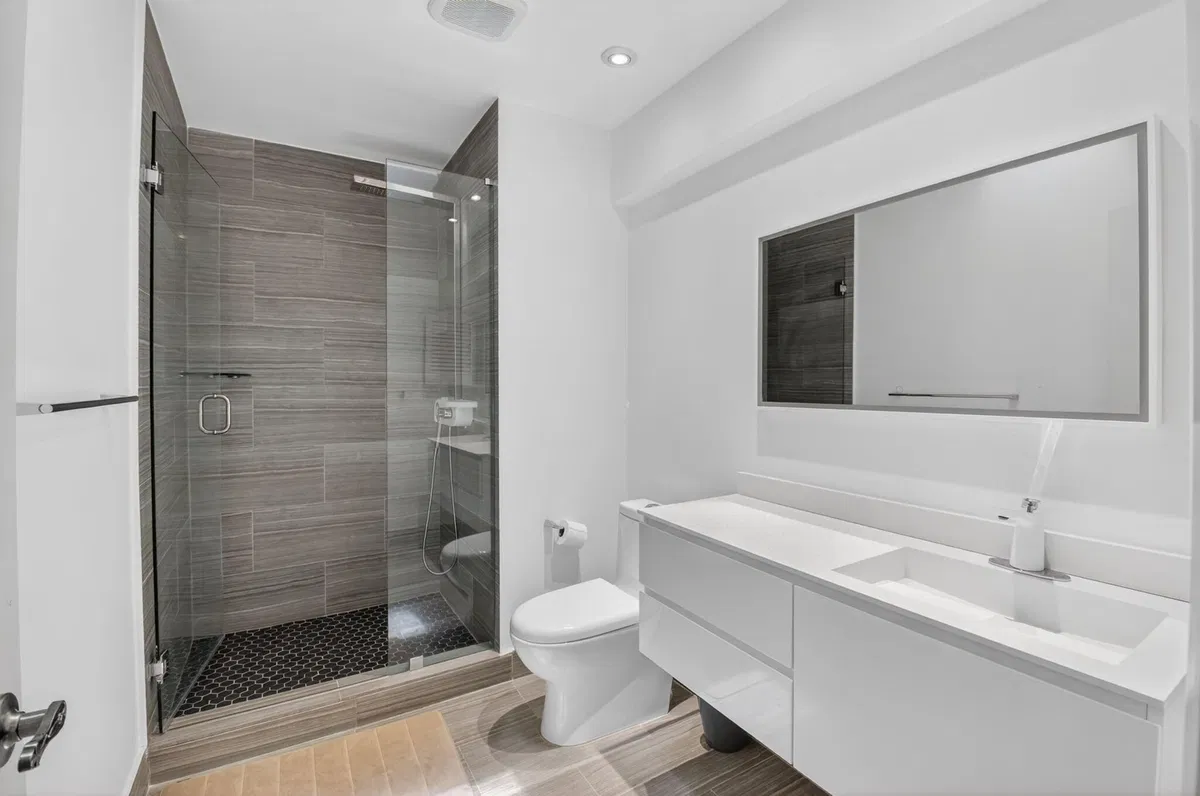 Unit 306 photo 25