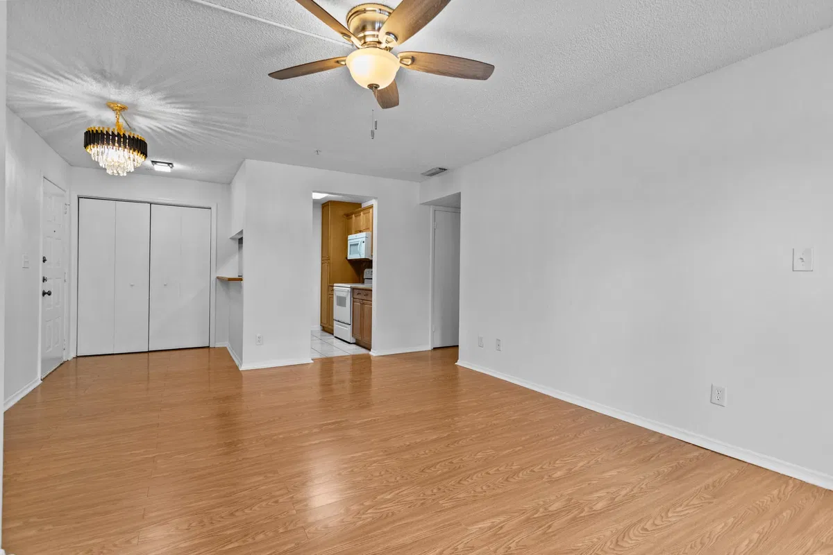 Unit 24 photo 4