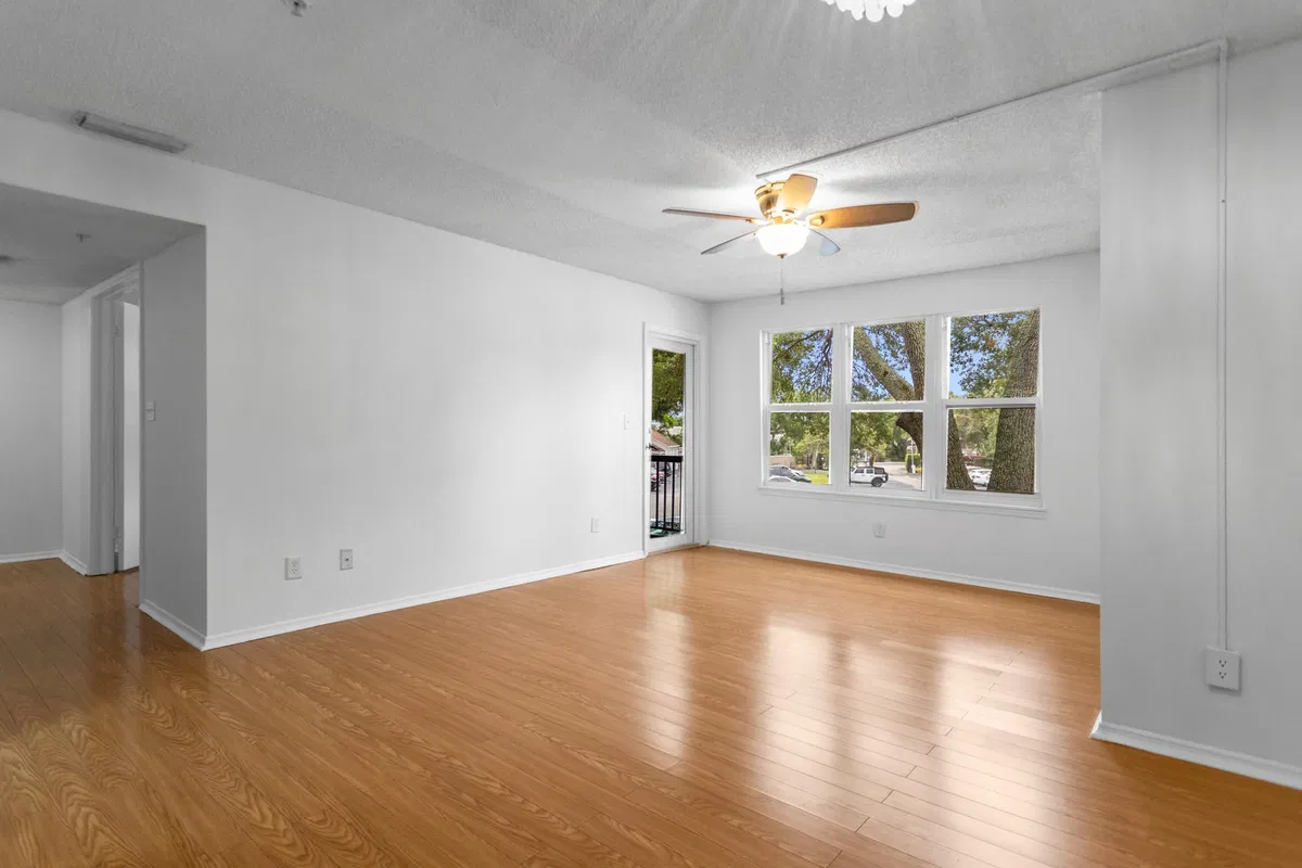 Unit 24 photo 7