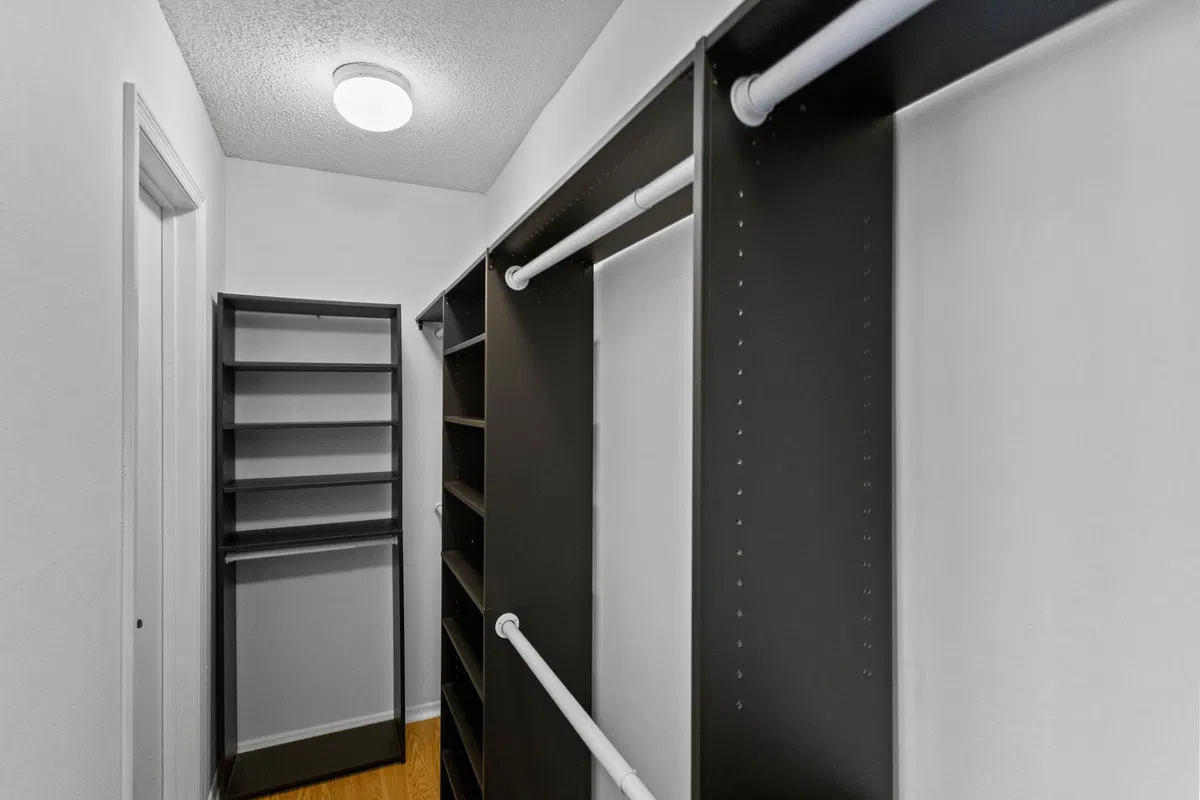 Unit 24 photo 22