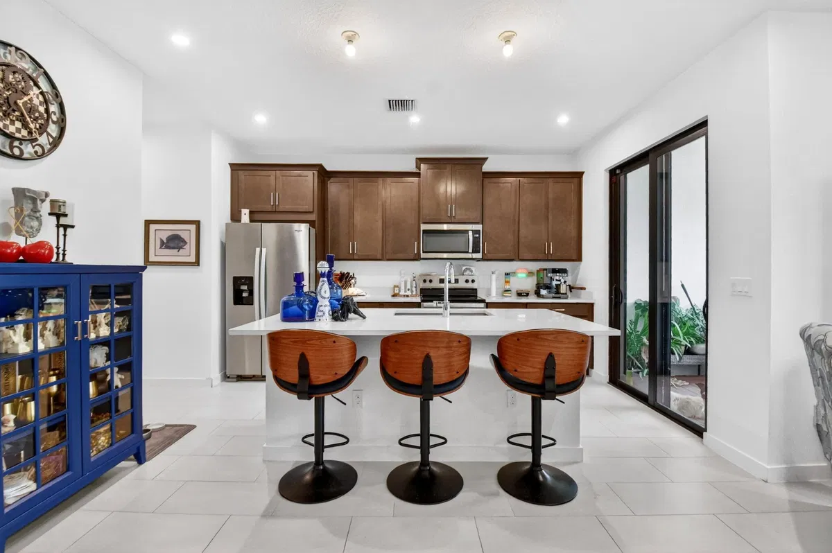 Residence photo 4
