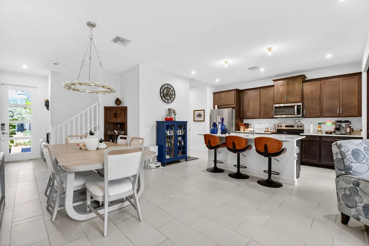 Residence photo 10