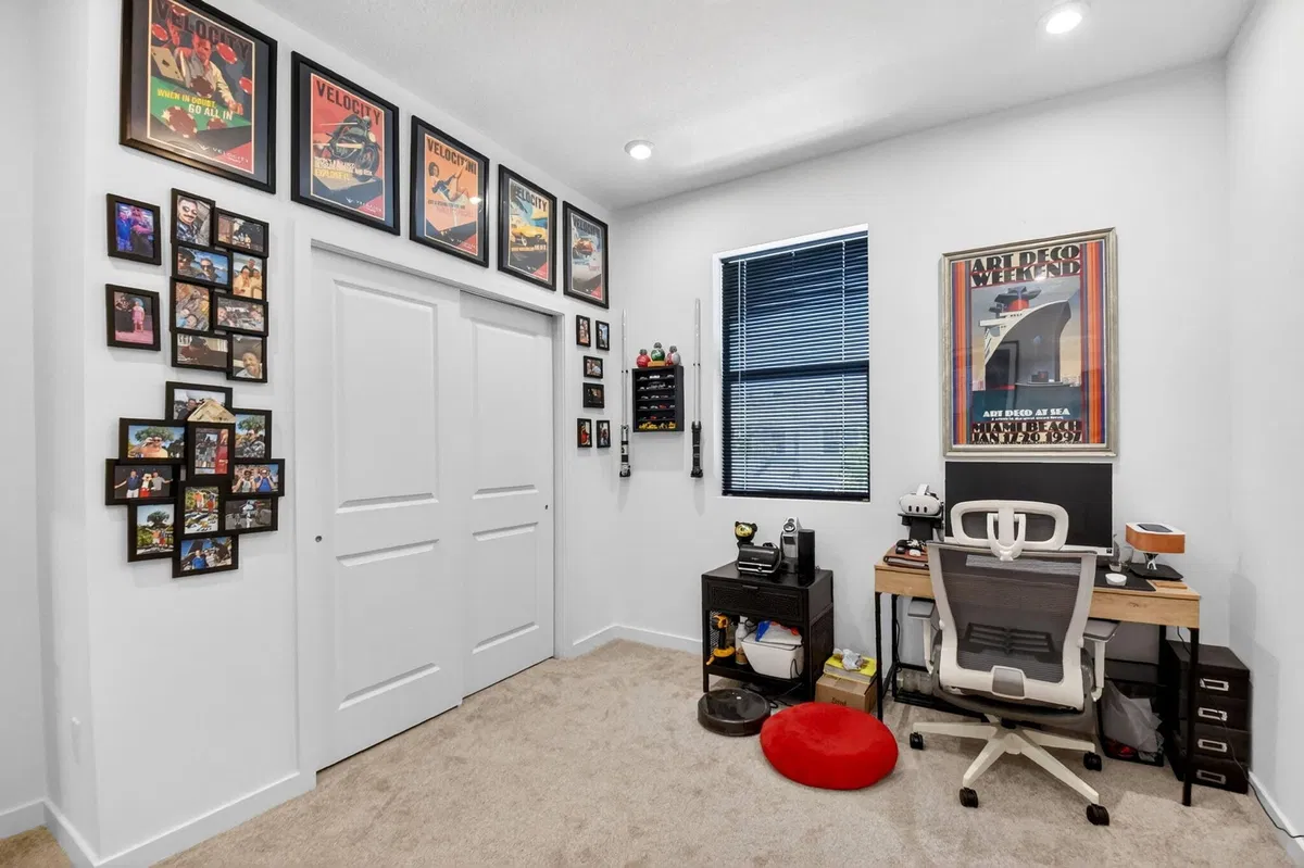 Residence photo 25