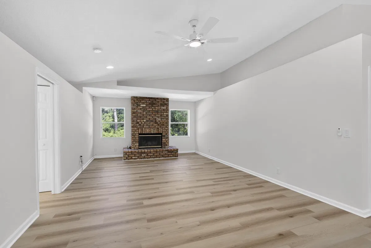 Residence photo 22