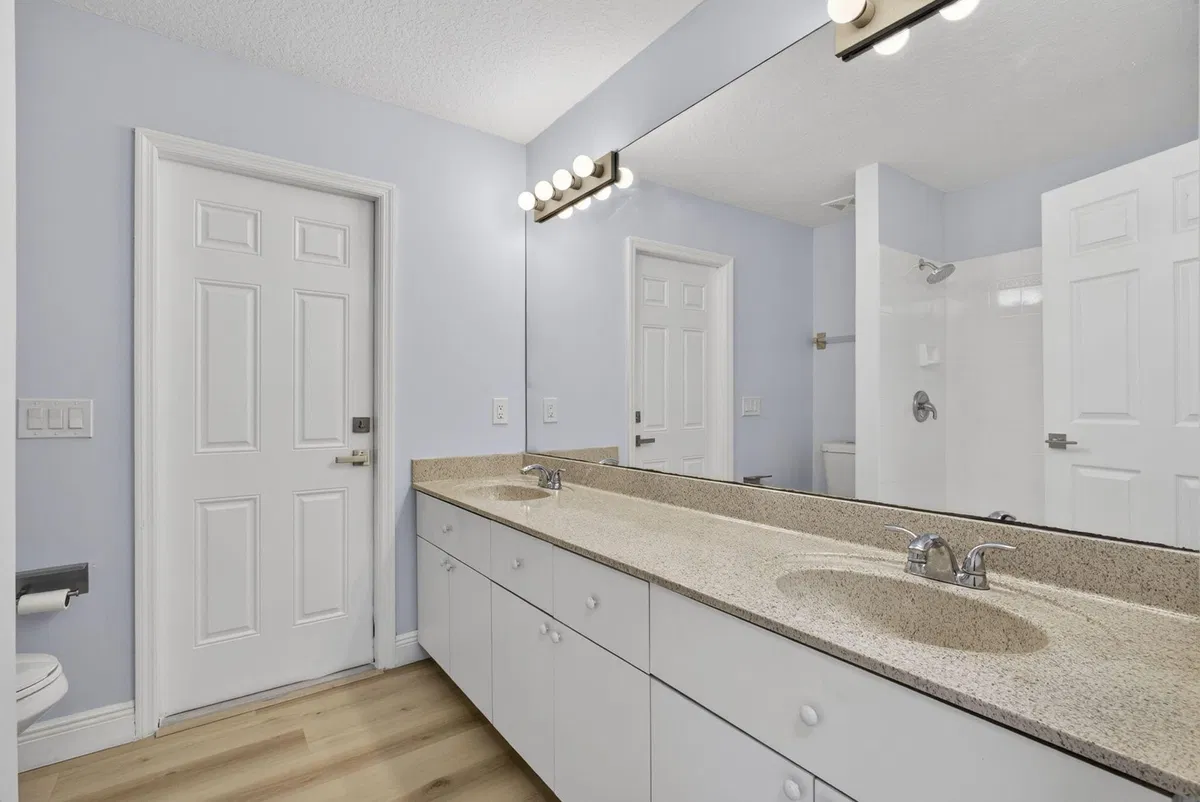 Residence photo 34