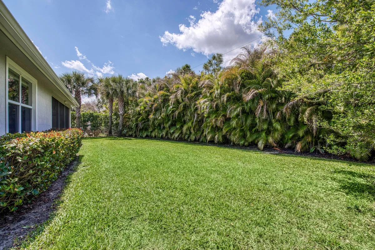 Residence photo 34
