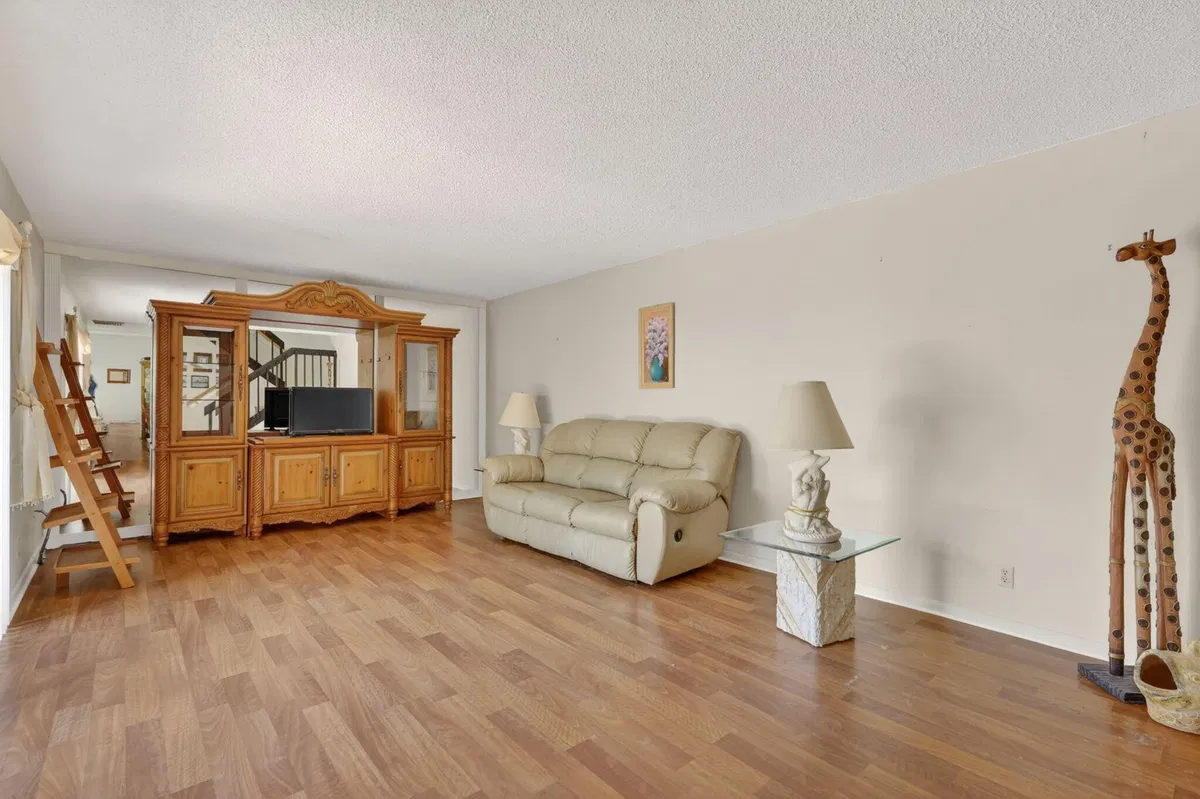  Unit 202 photo 10