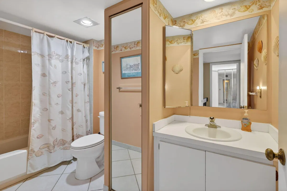  Unit 202 photo 31