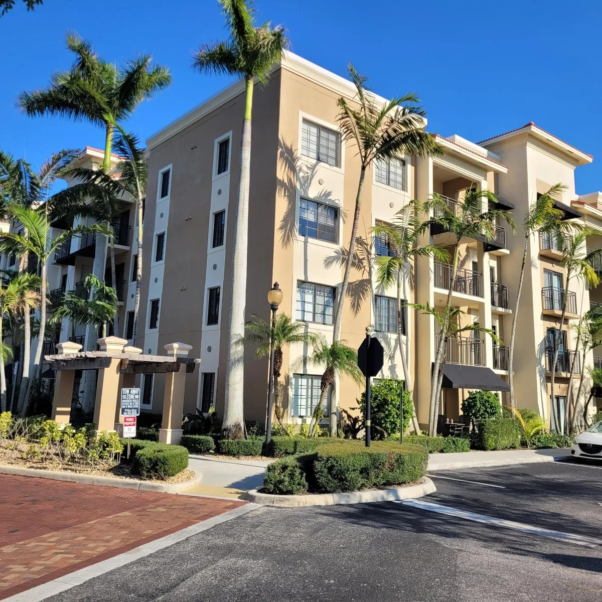 Residences at Midtown Palm Beach Gardens Unit 1214 photo 4