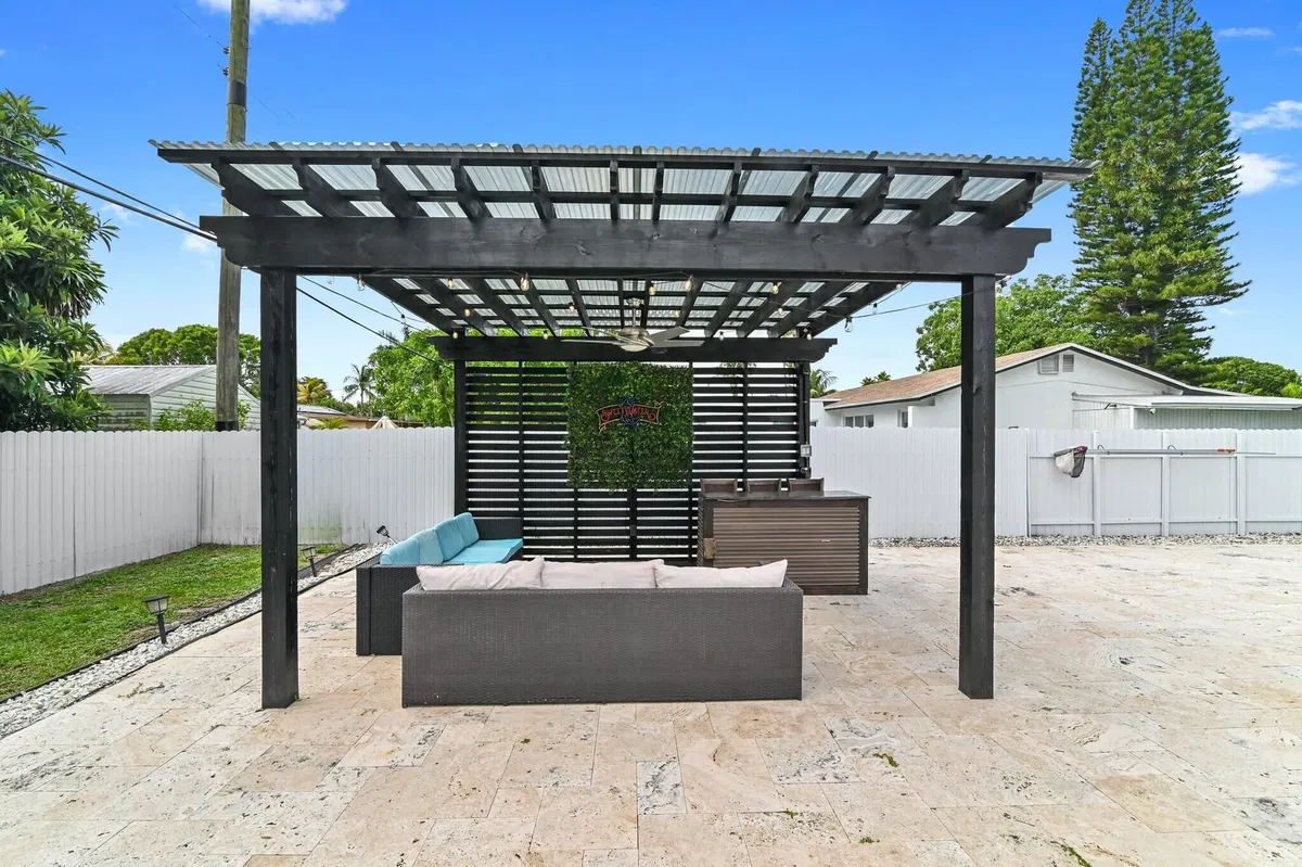 Residence photo 31