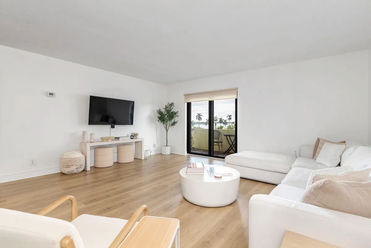 Downtown West Palm Beach Unit 5g photo 4