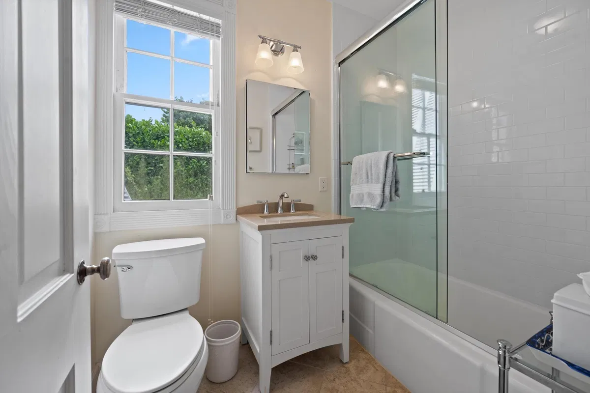Residence photo 19