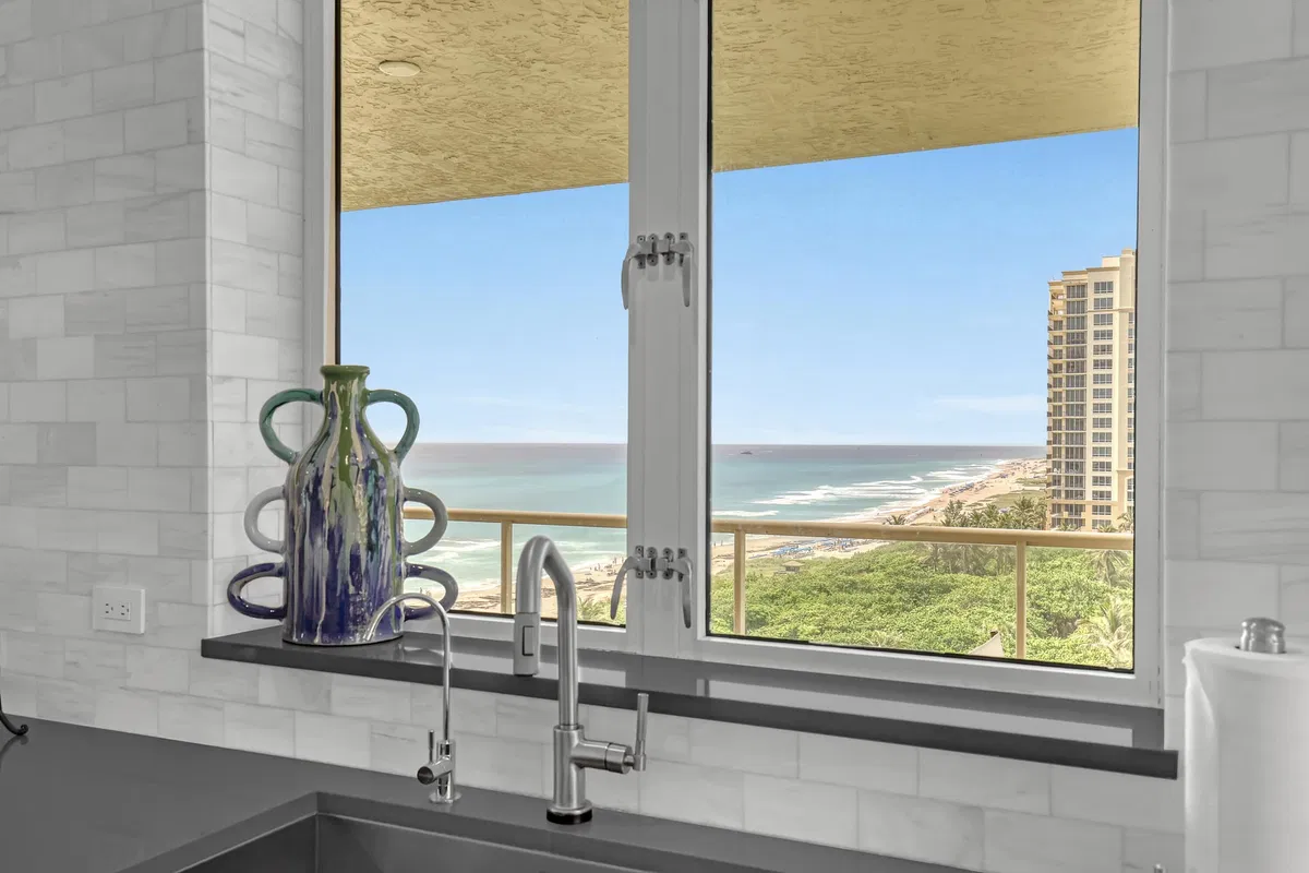 Oasis Singer Island Unit 9b photo 16