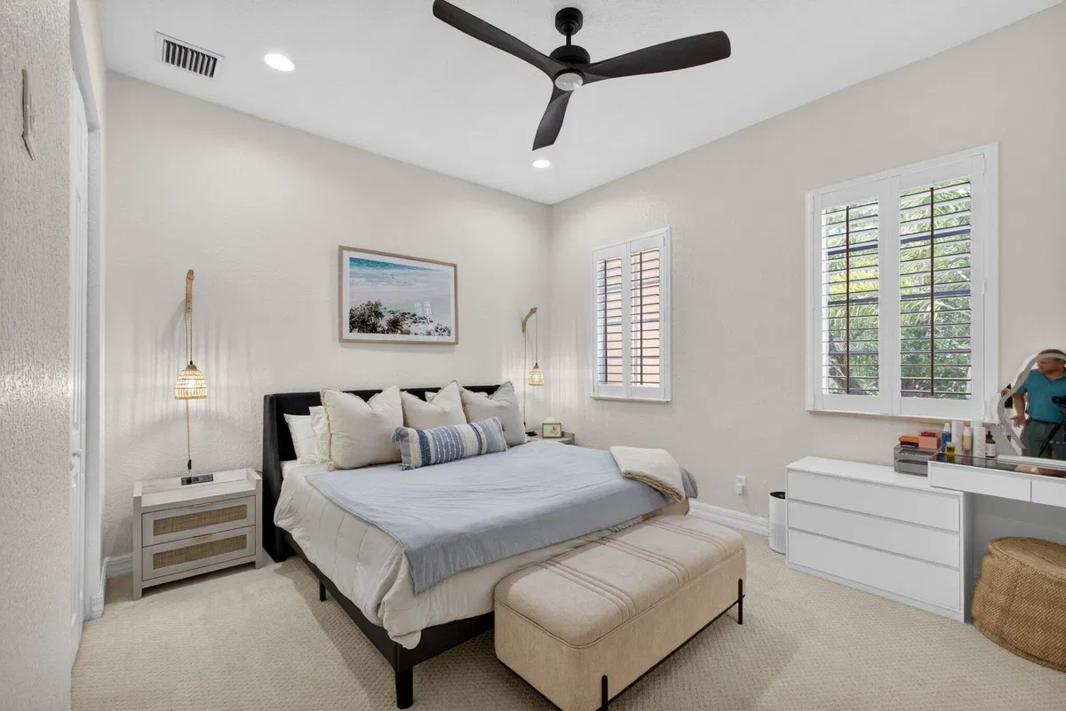 Canterbury Place Residence photo 40
