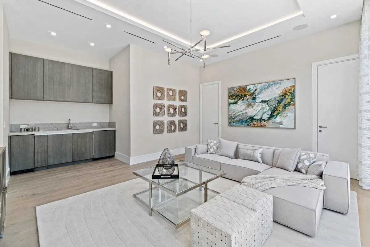 Royal Palm Yacht and Country Club Residence photo 16