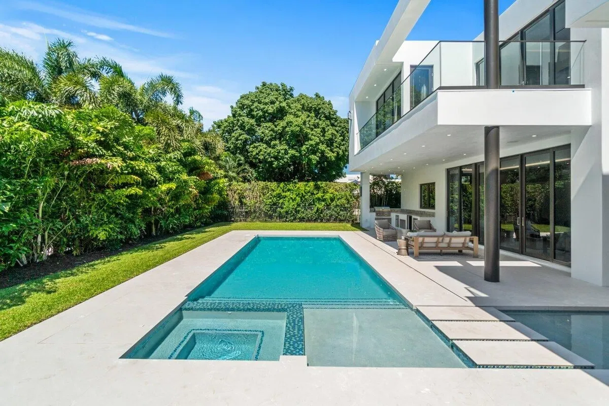 Royal Palm Yacht and Country Club Residence photo 22