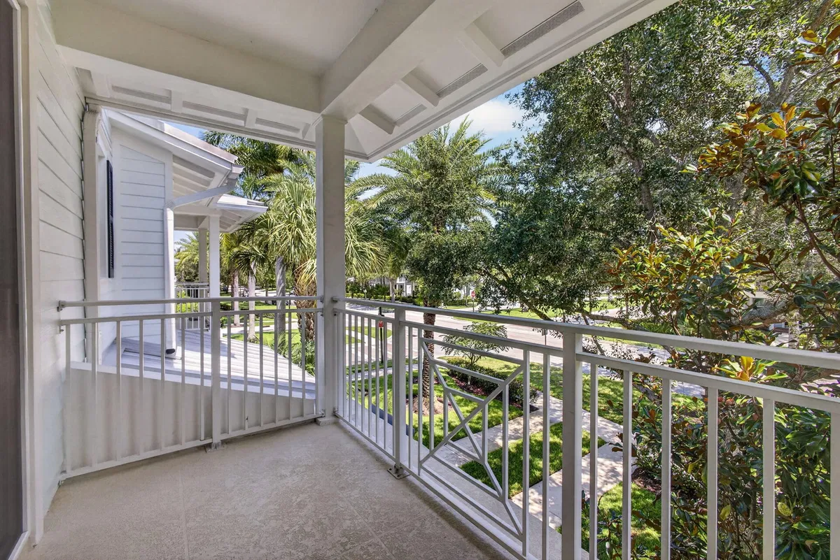 Mallory Creek Abacoa Residence photo 19