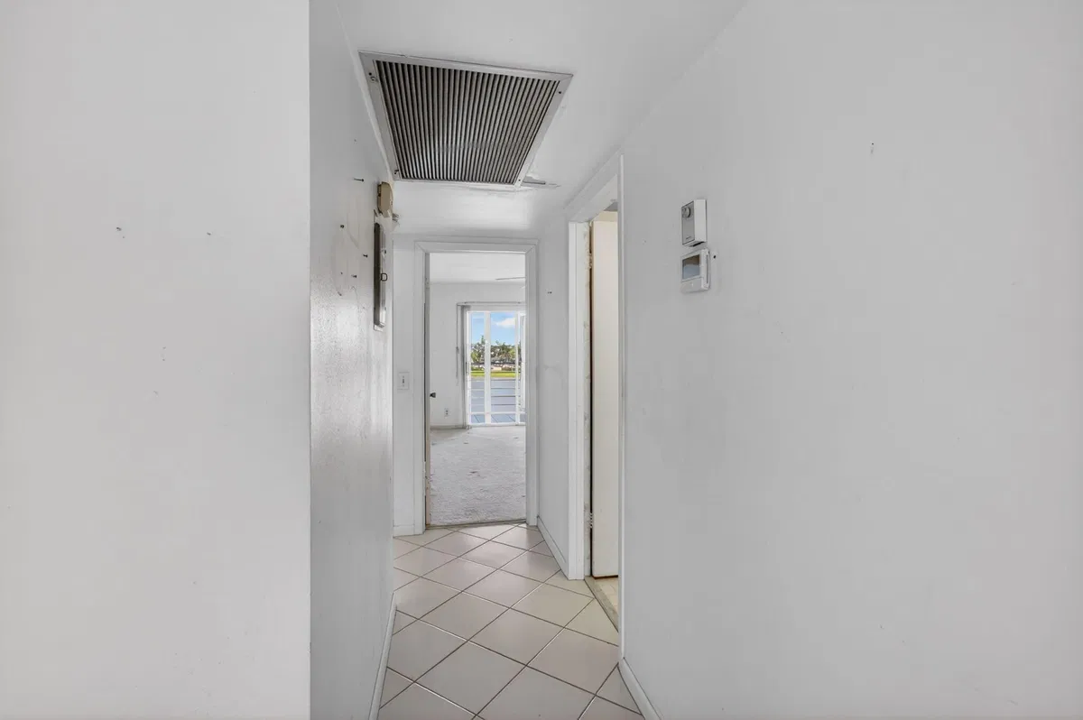  Residence photo 22